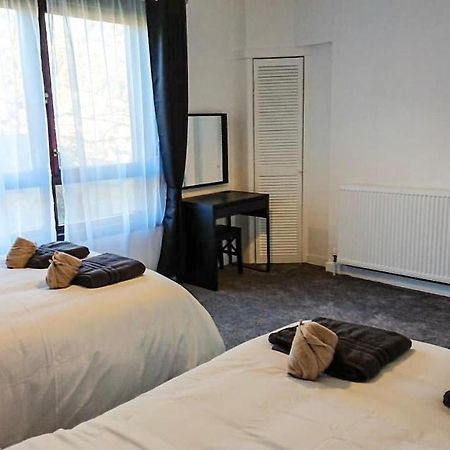 غلاسغو Carnock Road Apartment - Silverburn Shopping Centre المظهر الخارجي الصورة