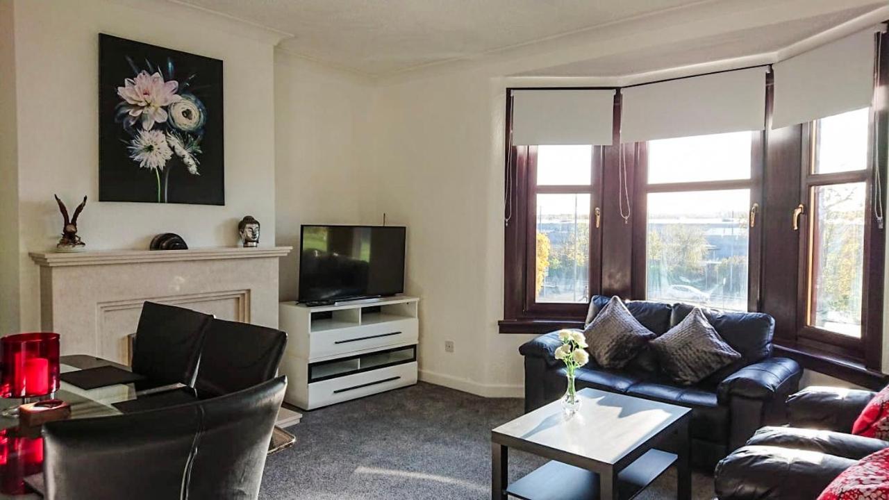 غلاسغو Carnock Road Apartment - Silverburn Shopping Centre المظهر الخارجي الصورة