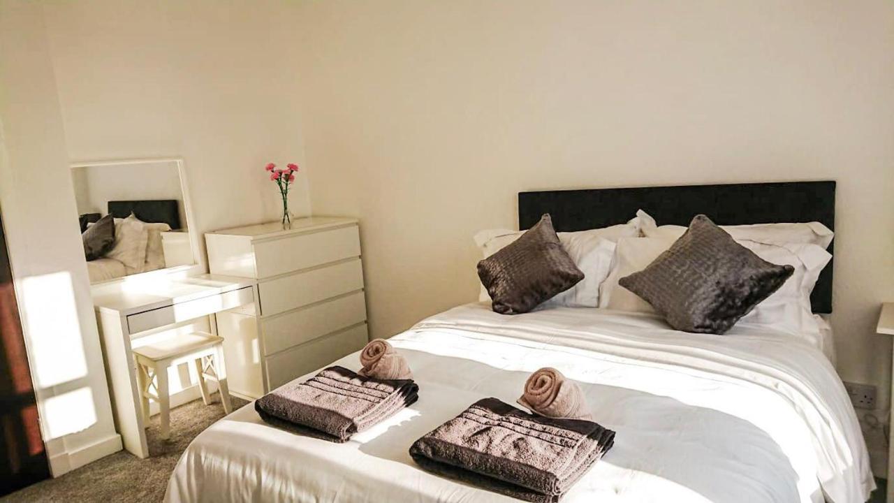 غلاسغو Carnock Road Apartment - Silverburn Shopping Centre المظهر الخارجي الصورة