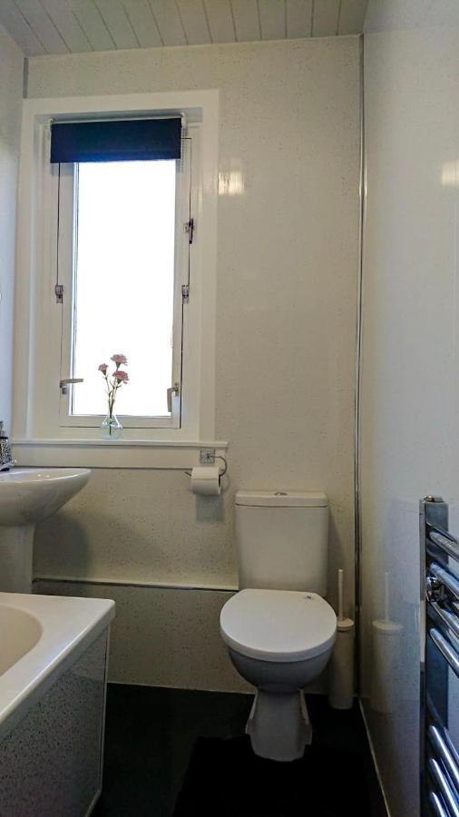 غلاسغو Carnock Road Apartment - Silverburn Shopping Centre المظهر الخارجي الصورة
